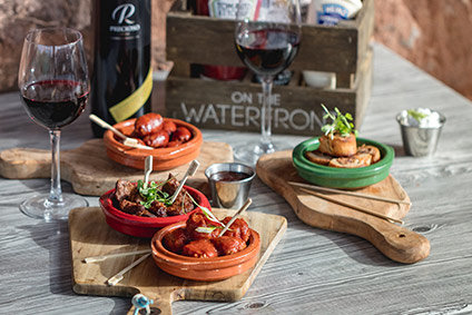 Places to Eat in Exeter: On The Waterfront Restaurant & Pub